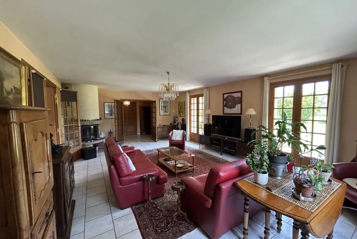 Maison familiale à Saint-Clément, Corrèze - 275 m² 