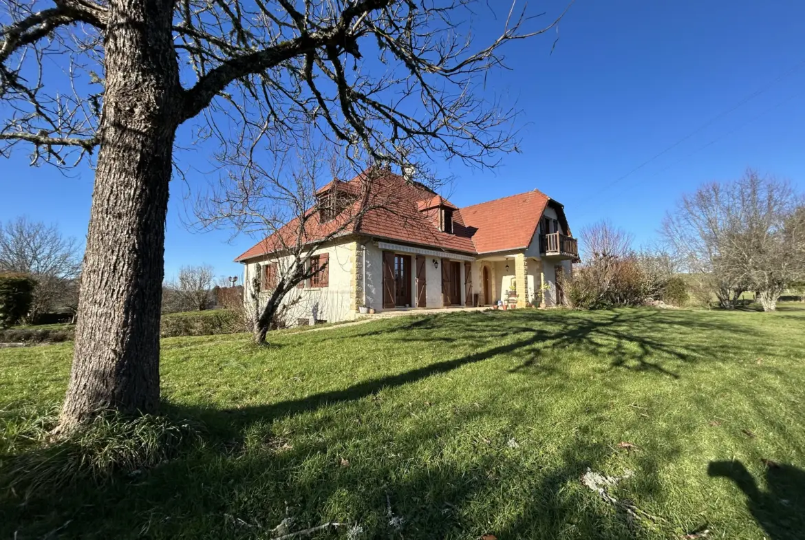 Maison familiale à Saint-Clément, Corrèze - 275 m² 