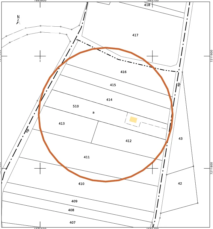 Terrain de loisirs avec chalet à rénover à Ferrières en Gatinais 