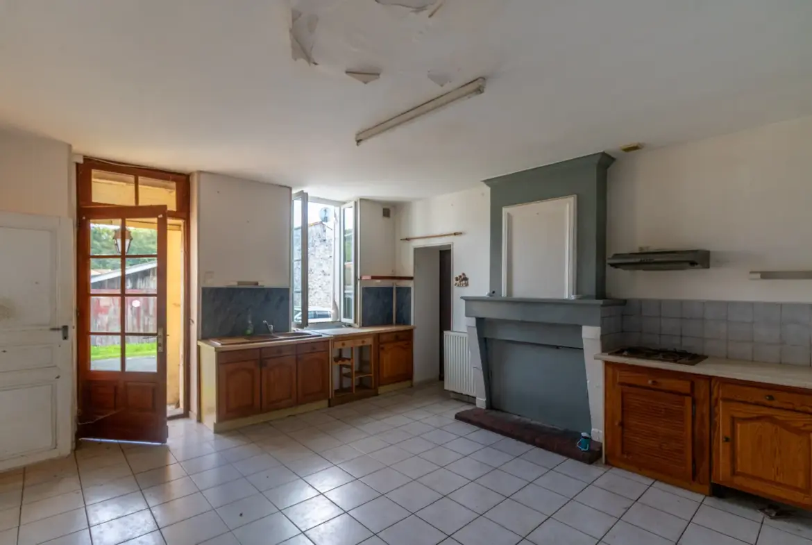 Maison charentaise avec 2 chambres et 4600 m² de terrain à Fontcouverte 