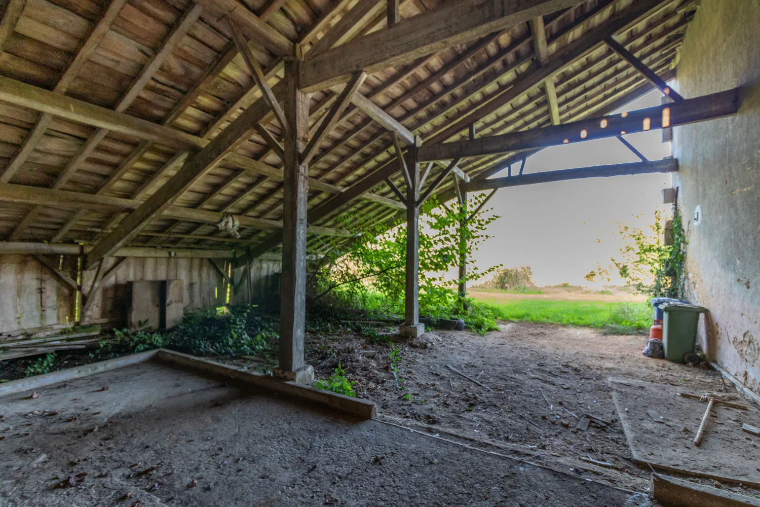 Maison charentaise avec 2 chambres et 4600 m² de terrain à Fontcouverte 