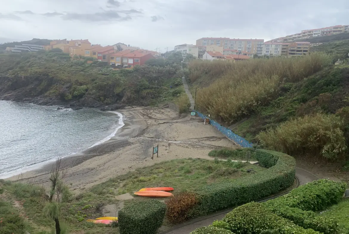 À vendre : appartement T1 bis à Collioure avec vue sur mer 