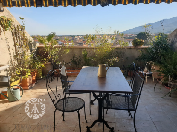 Atypique Duplex avec Terrasse à Sorede