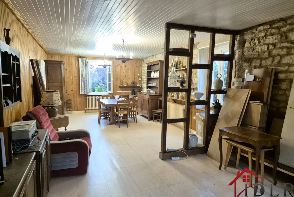 Maison de 180m2 à vendre à Saint-Dizier avec jardin 