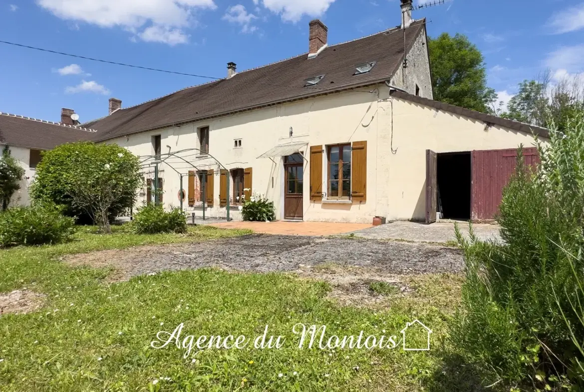 Fermette à vendre à Longueville, 4 chambres et 1713 m² de jardin 