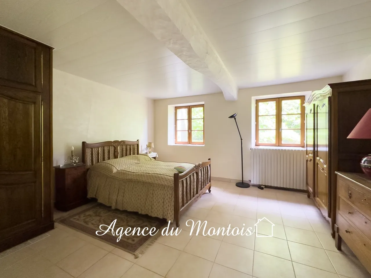 Fermette à vendre à Longueville, 4 chambres et 1713 m² de jardin 