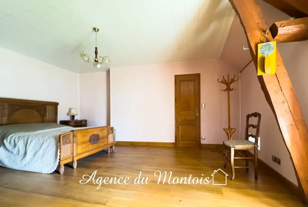 Fermette à vendre à Longueville, 4 chambres et 1713 m² de jardin 