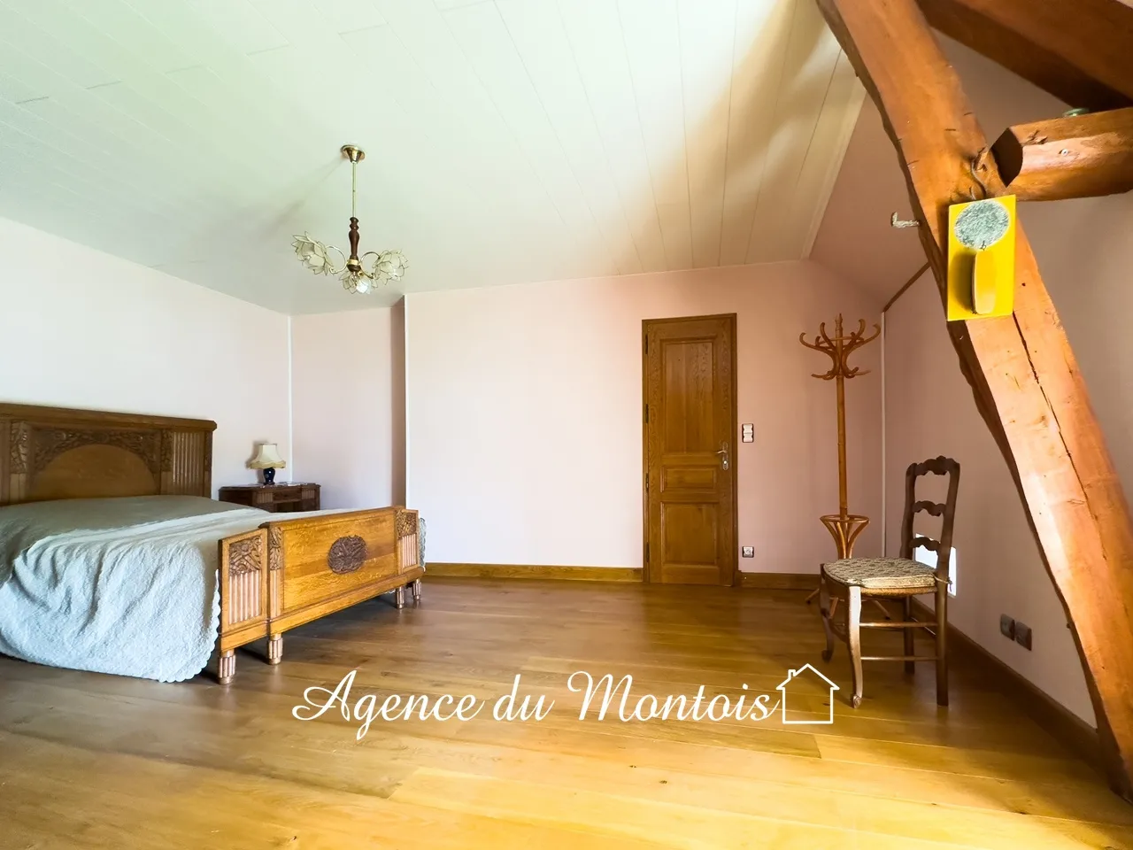 Fermette à vendre à Longueville, 4 chambres et 1713 m² de jardin 