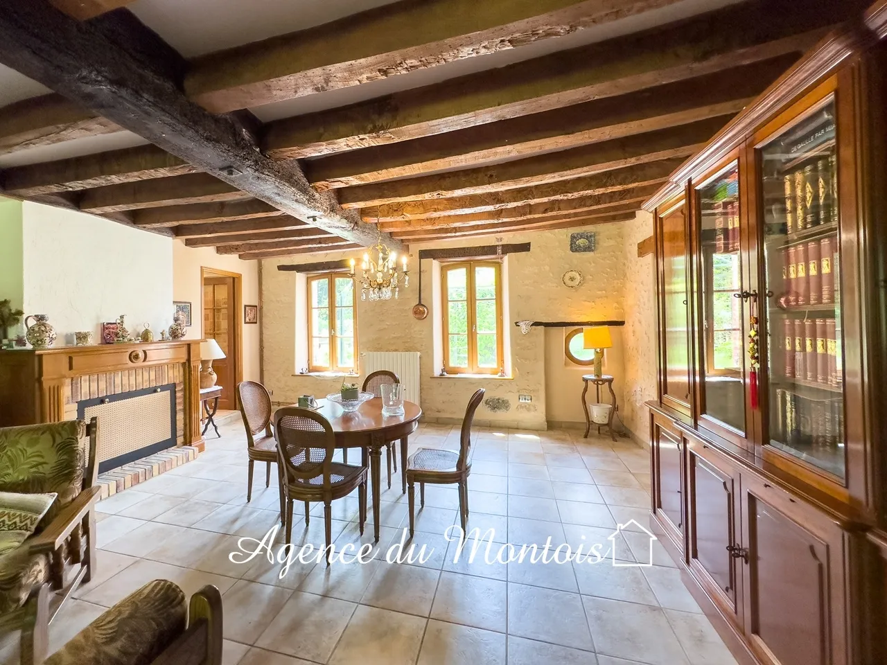 Fermette à vendre à Longueville, 4 chambres et 1713 m² de jardin 