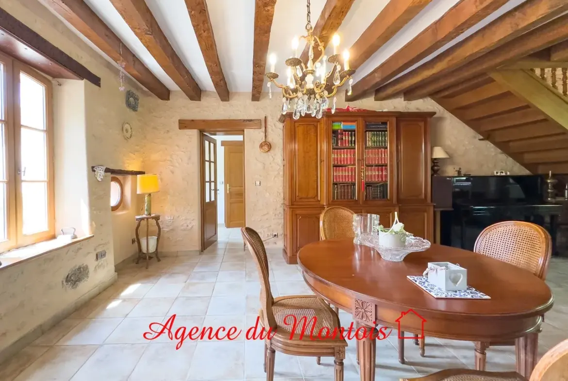 Fermette à vendre à Longueville, 4 chambres et 1713 m² de jardin 