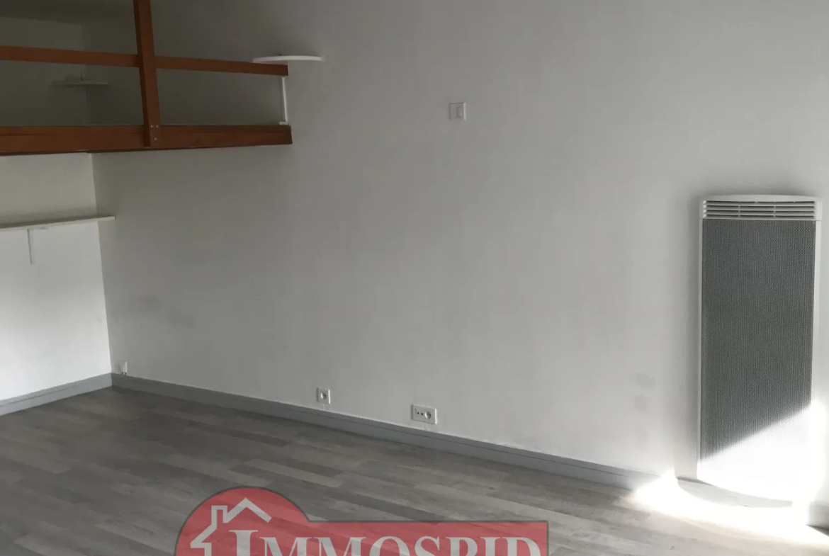 À vendre : Appartement F1 lumineux de 34,29 m2 avec balcon à Livry-Gargan 