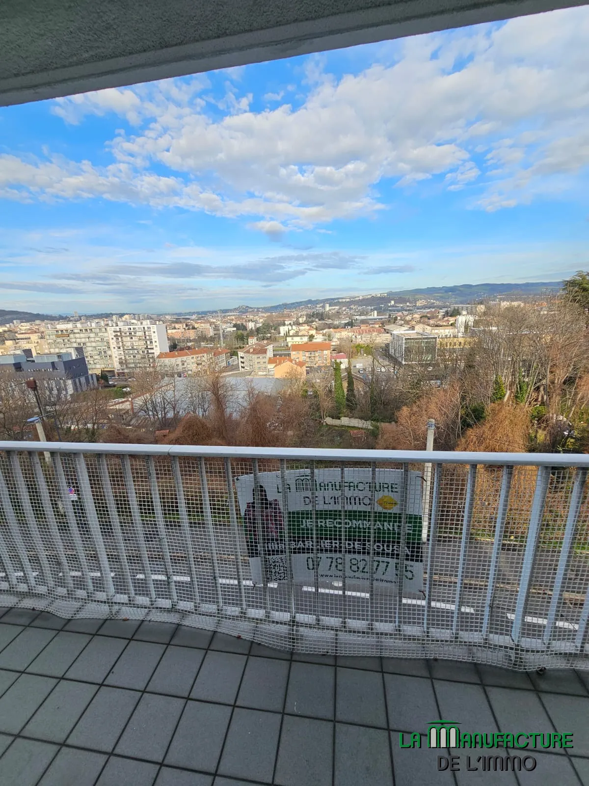 À vendre Appartement F3 traversant à Saint-Étienne avec deux balcons 