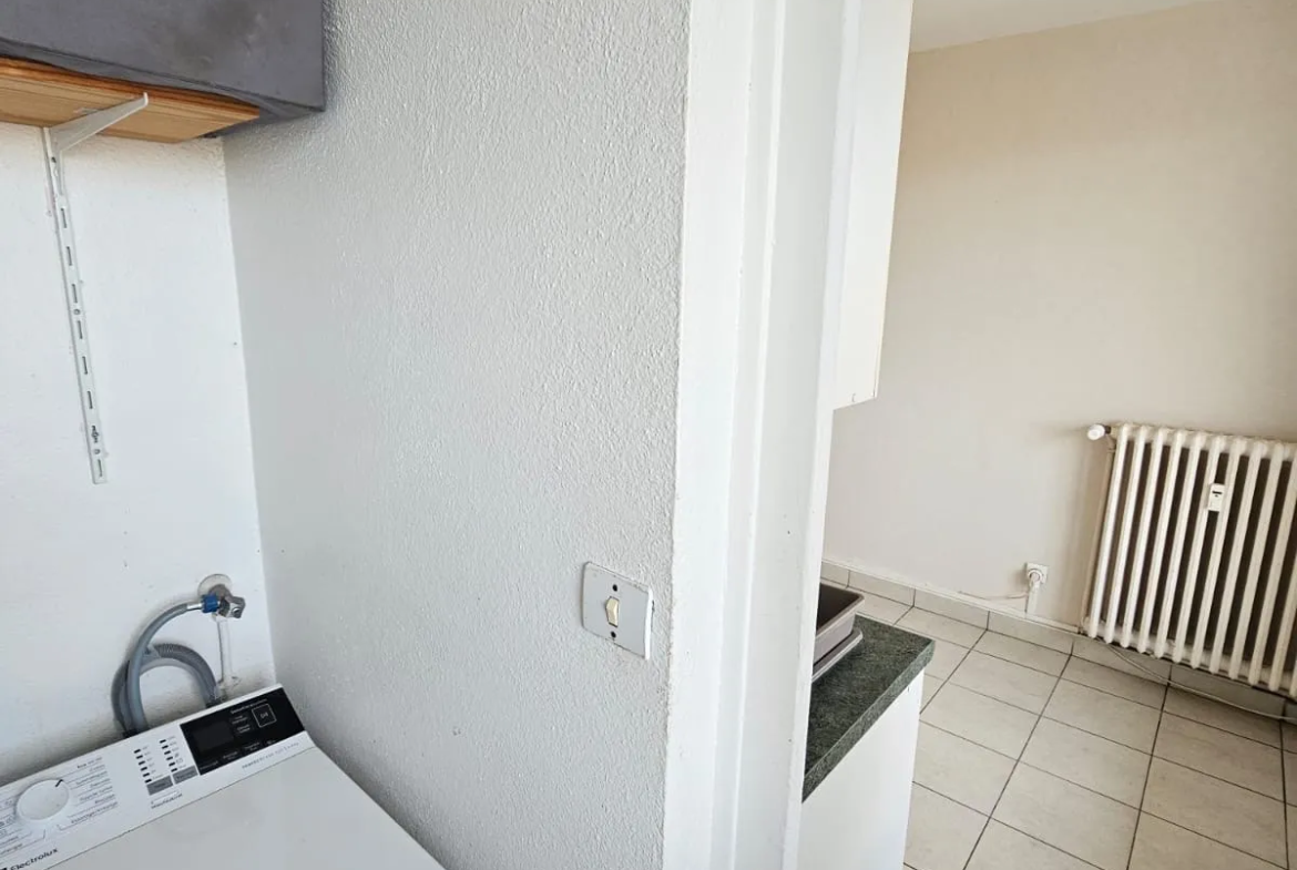 À vendre Appartement F3 traversant à Saint-Étienne avec deux balcons 