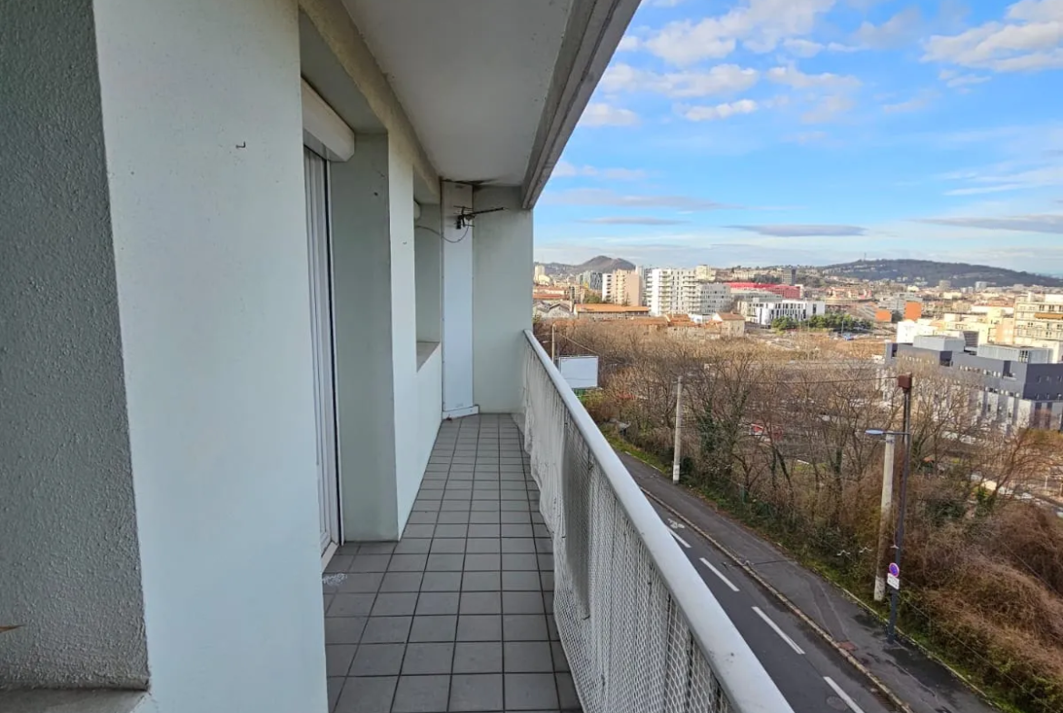 À vendre Appartement F3 traversant à Saint-Étienne avec deux balcons 