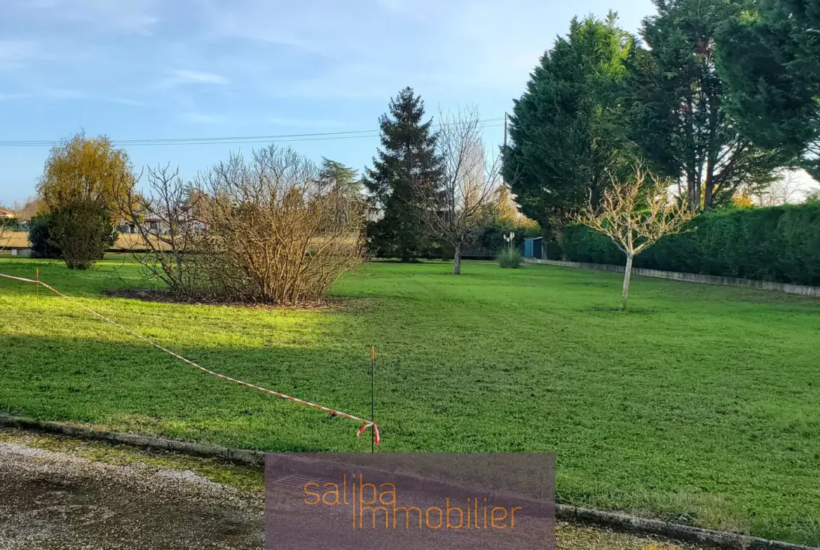 Terrain à bâtir de 1600 m² à Gaillac 