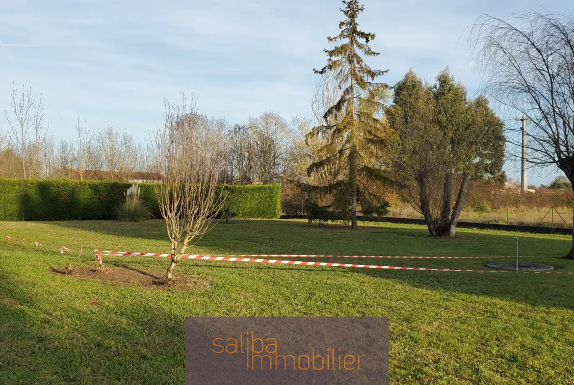 Terrain à bâtir de 1600 m² à Gaillac 