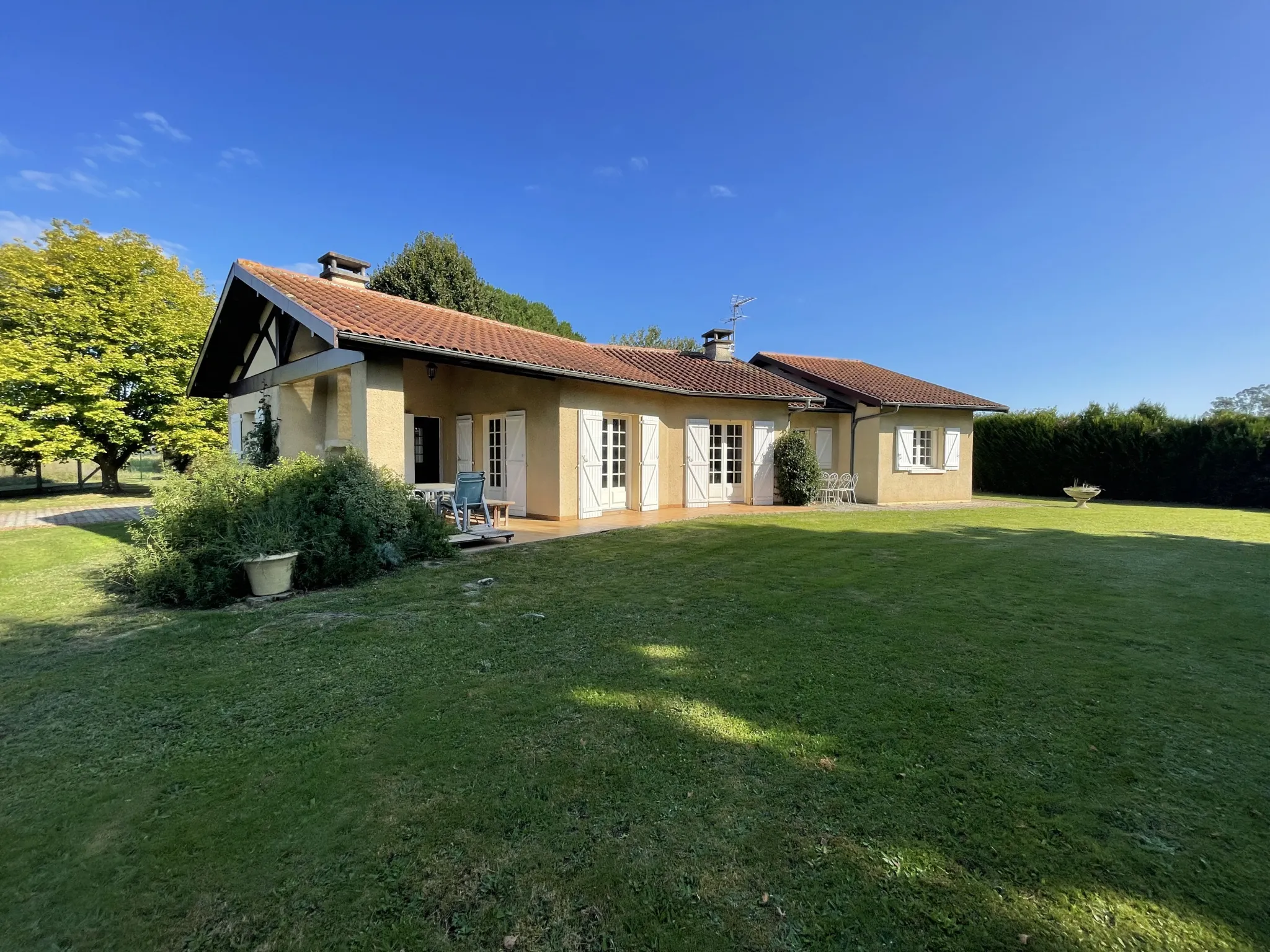 Maison de plain-pied 4 chambres à Vic-en-Bigorre à vendre 