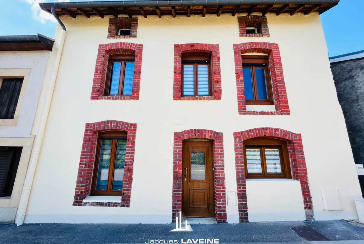 Maison 5 pièces rénovée à Jouy aux Arches 