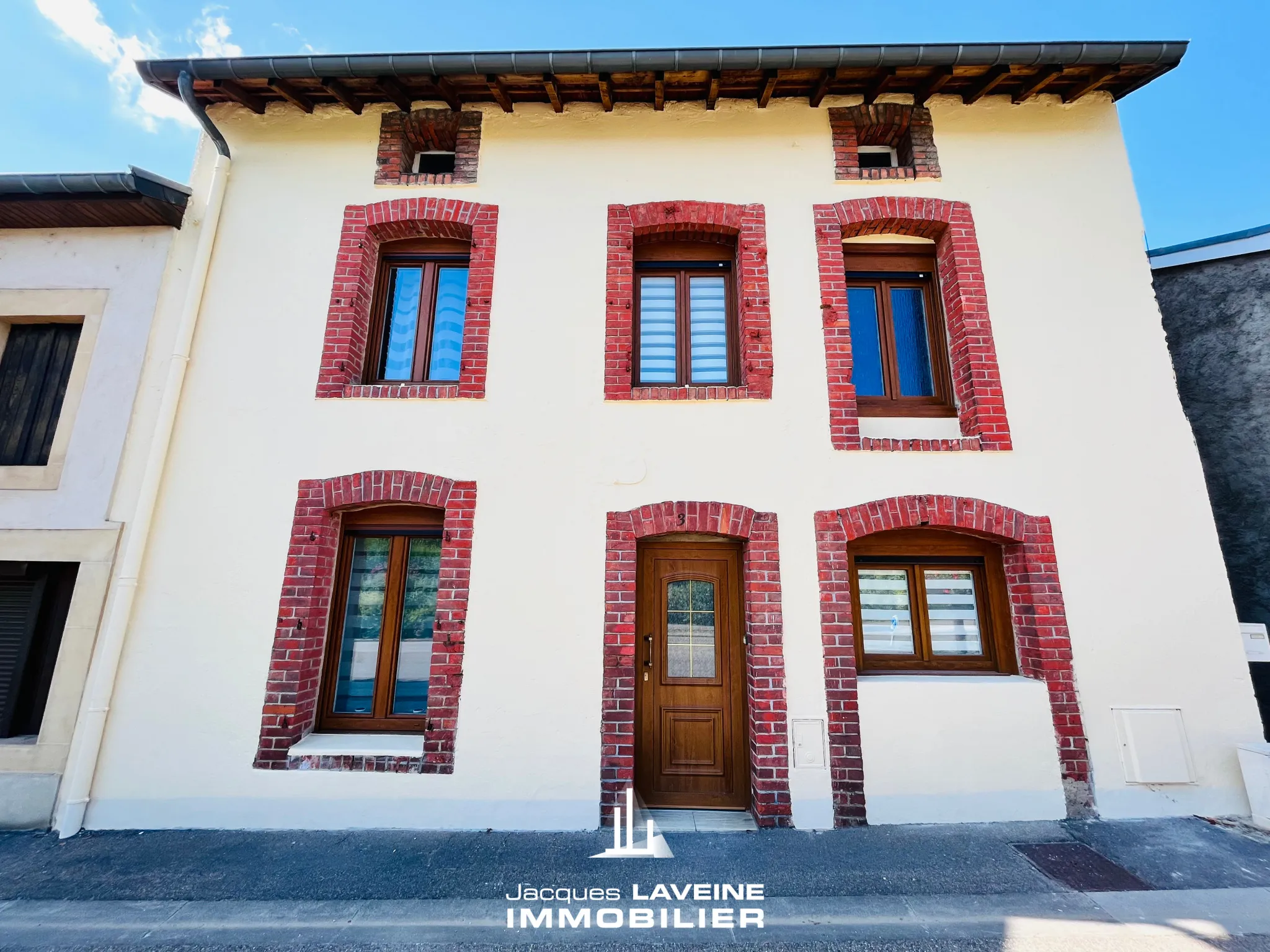 Maison 5 pièces rénovée à Jouy aux Arches 