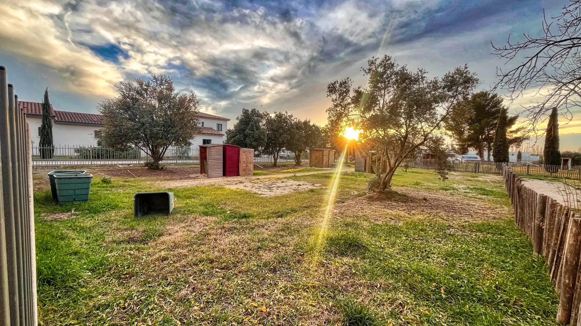 Charmant Appartement à Morières-lès-Avignon avec Jardin et Terrasse 