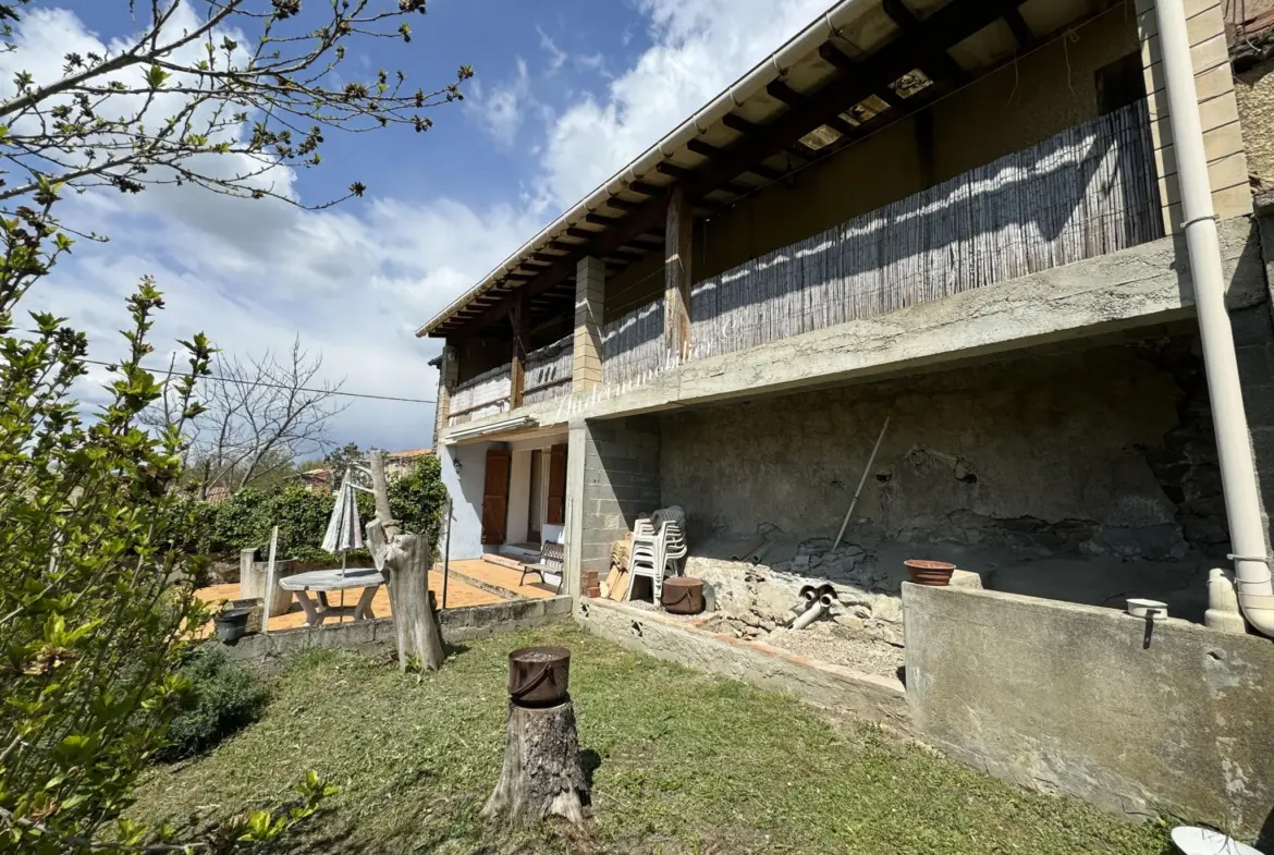 Maison de village avec jardin et étable à Mirepoix 