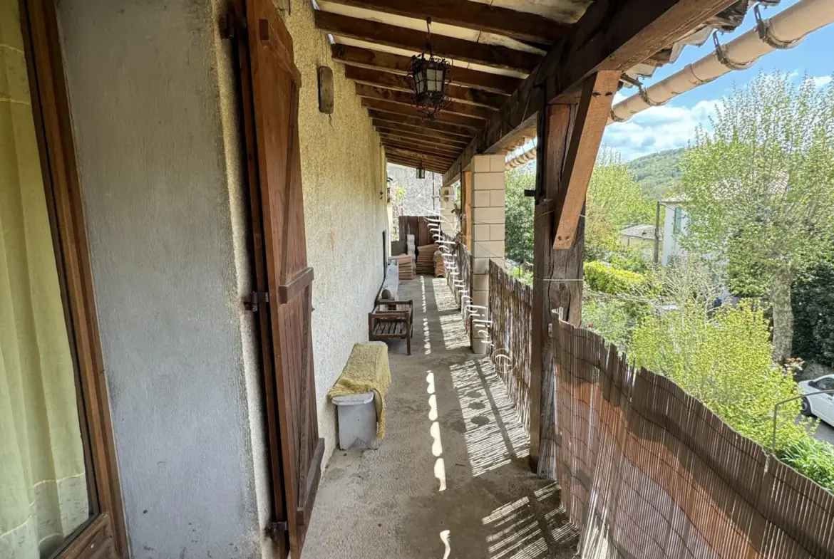 Maison de village avec jardin et étable à Mirepoix 