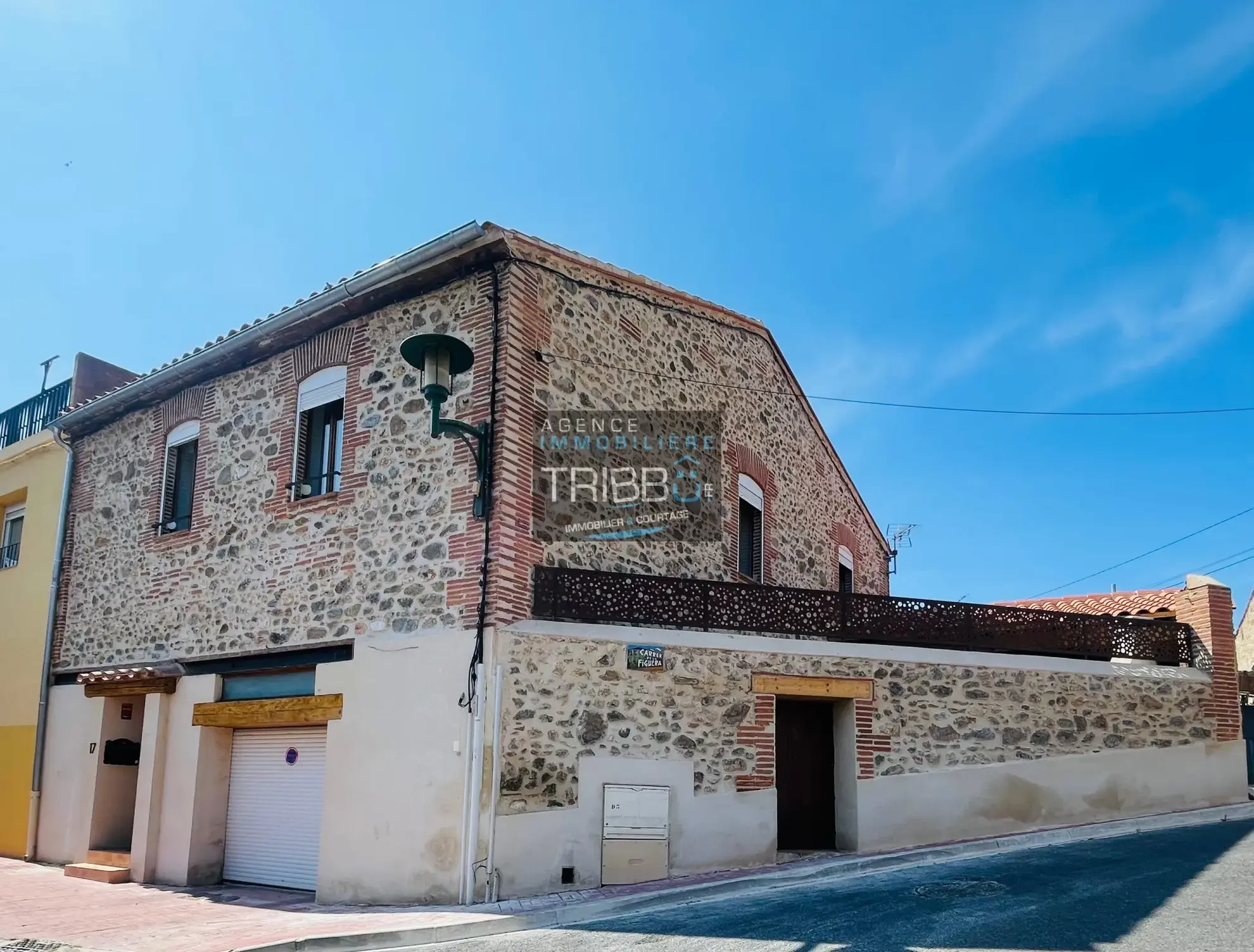 Maison de caractère rénovée à Terrats - 4 chambres et terrasse 