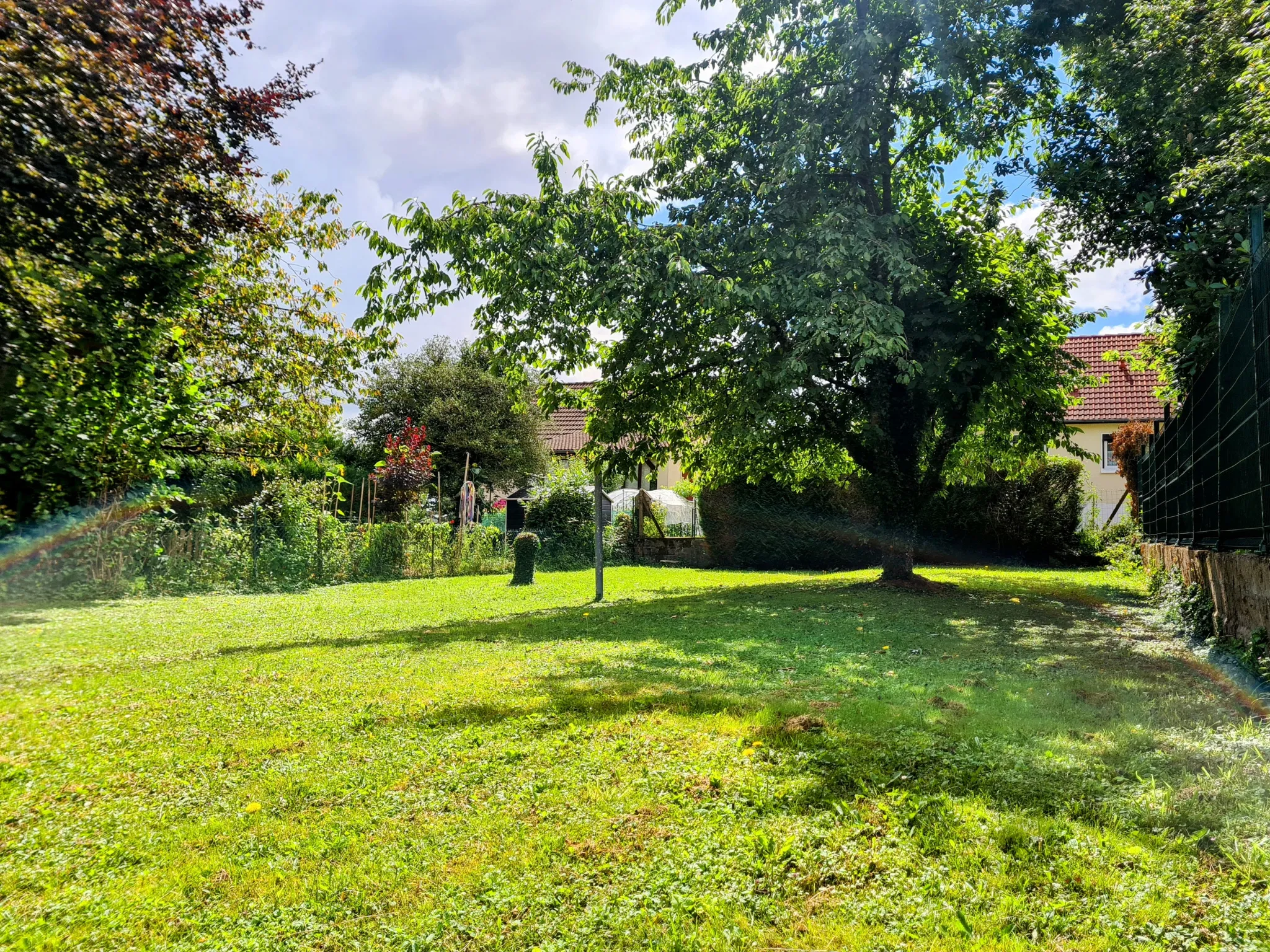 Maison indépendante à Nevers, 4 pièces avec jardin 