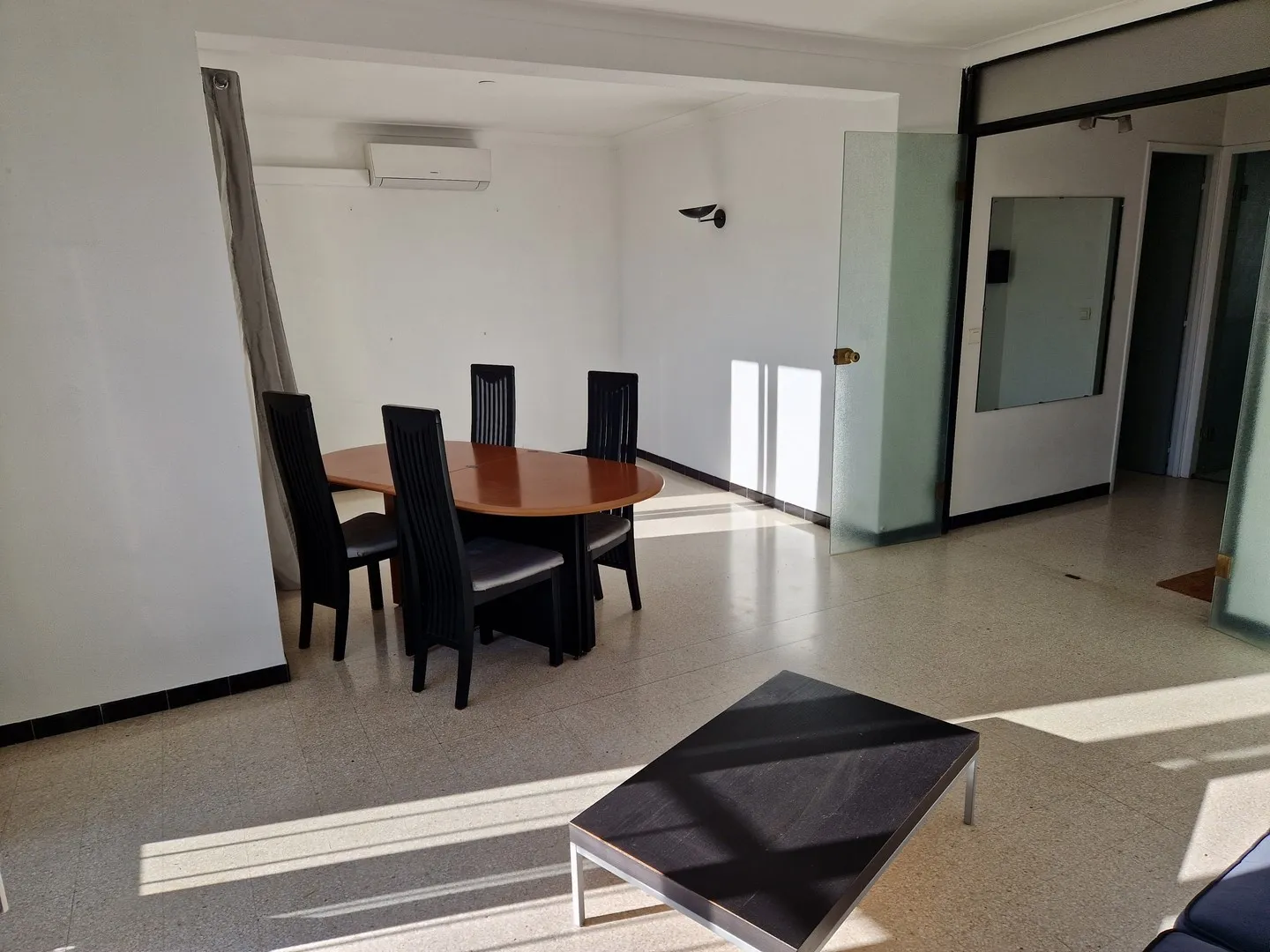 Appartement T5 de 88 m² à Toulon Aguillon avec balcon et ascenseur 