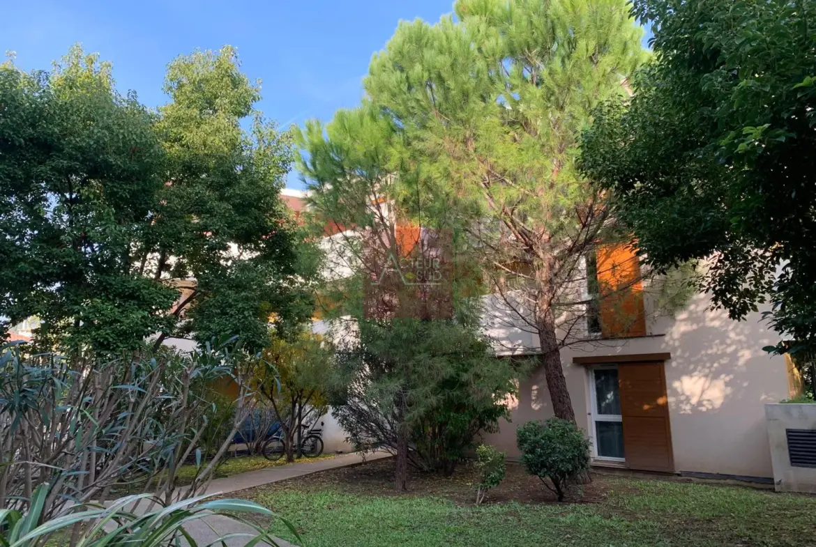 Vente appartement 3 pièces avec terrasse à Montpellier Hôpitaux-FACS 