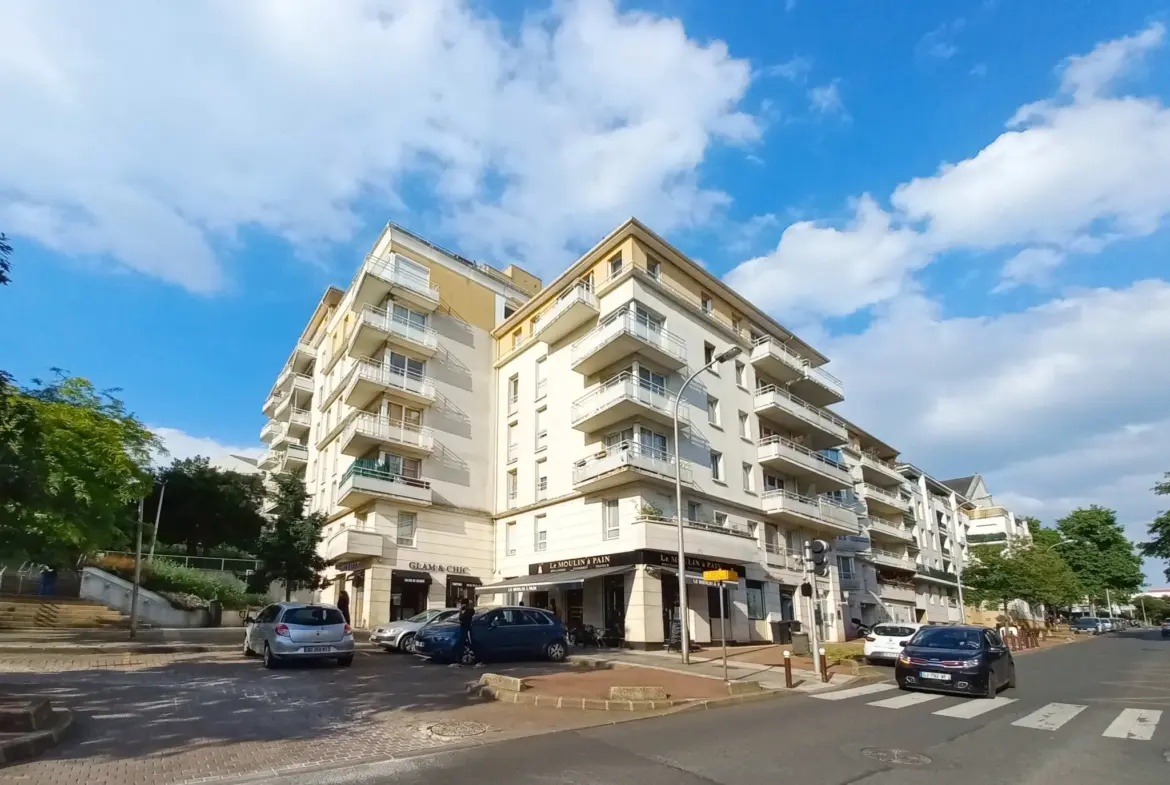 À vendre : Appartement F3 à Créteil, proche métro Pointe du Lac 