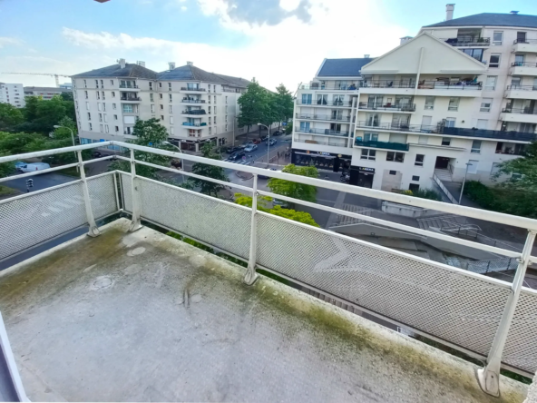 À vendre : Appartement F3 à Créteil, proche métro Pointe du Lac