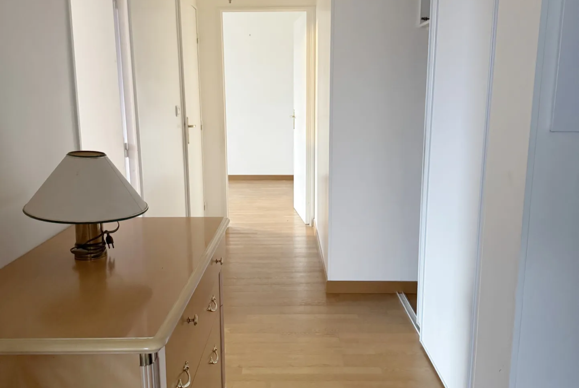 Superbe appartement 4 pièces de 88 m² à Courdimanche 