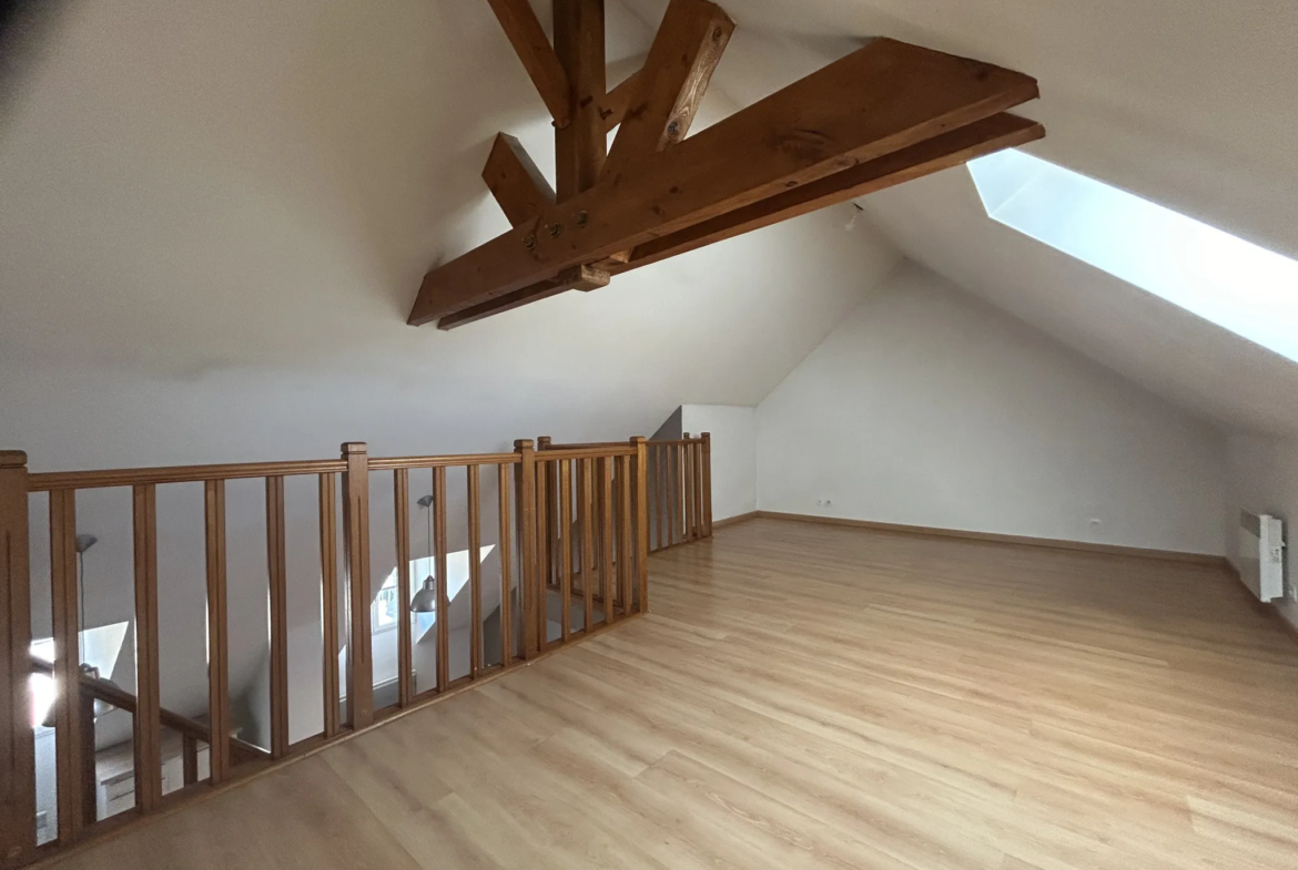 À vendre : Appartement duplex 4 pièces de 67 m² à Etampes avec parking 