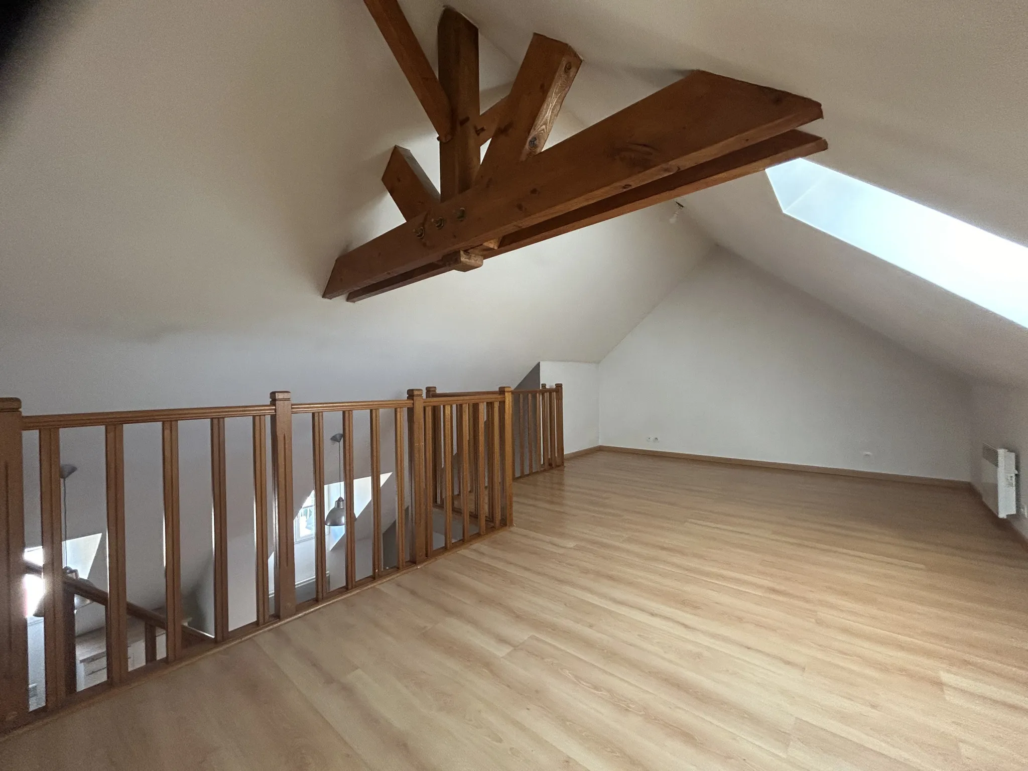 À vendre : Appartement duplex 4 pièces de 67 m² à Etampes avec parking 