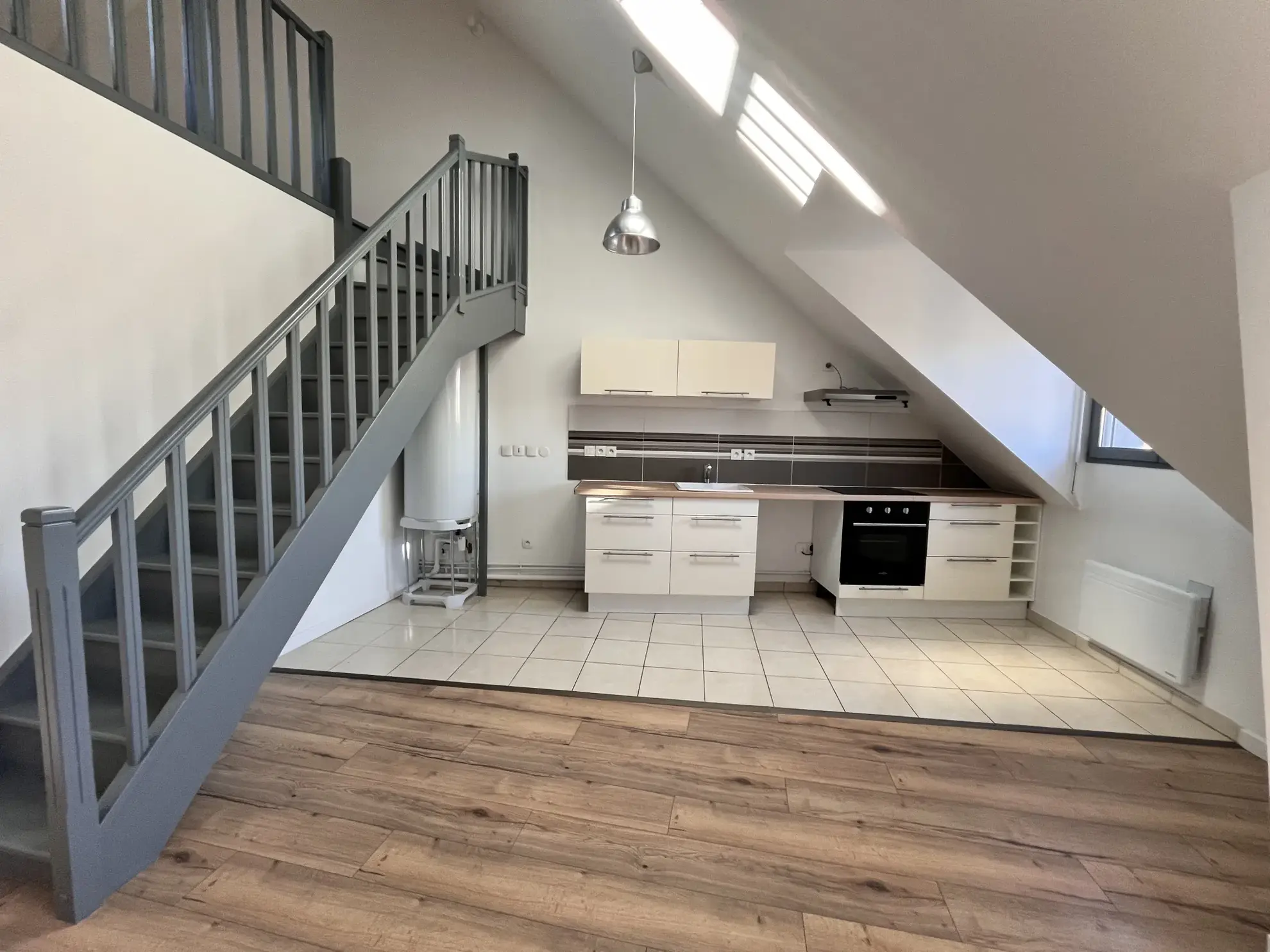 À vendre: Appartement duplex 4 pièces à Etampes, 67 m² Carrez avec parking 