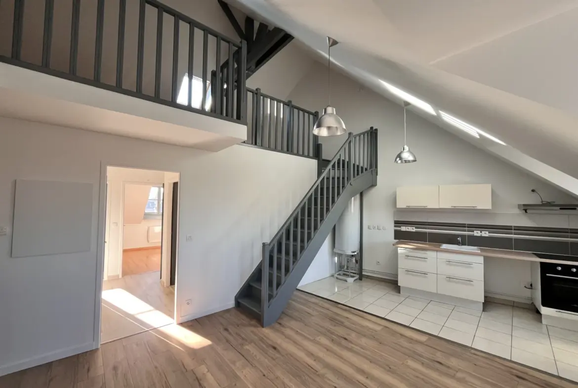 À vendre: Appartement duplex 4 pièces à Etampes, 67 m² Carrez avec parking 