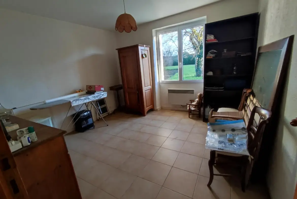 Longère familiale à vendre à Auneau, 90 m² sur 1634 m² de terrain 