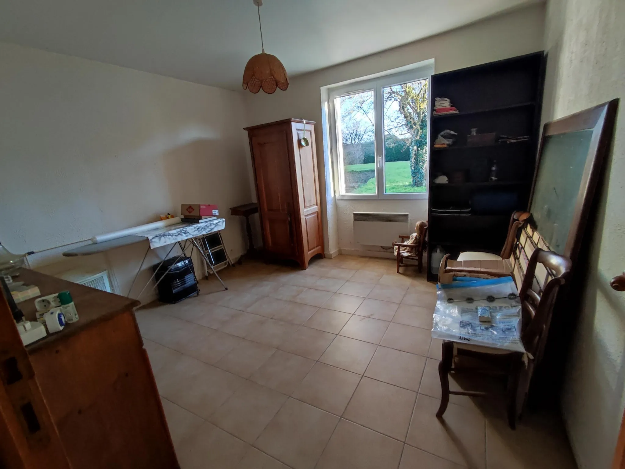 Longère familiale à vendre à Auneau, 90 m² sur 1634 m² de terrain 