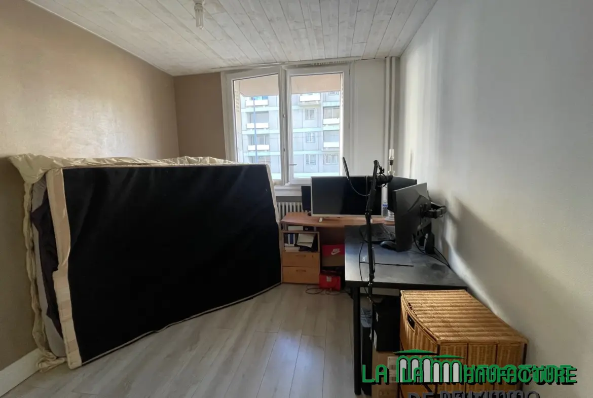 Appartement F3 avec balcon et cave à Saint-Étienne 