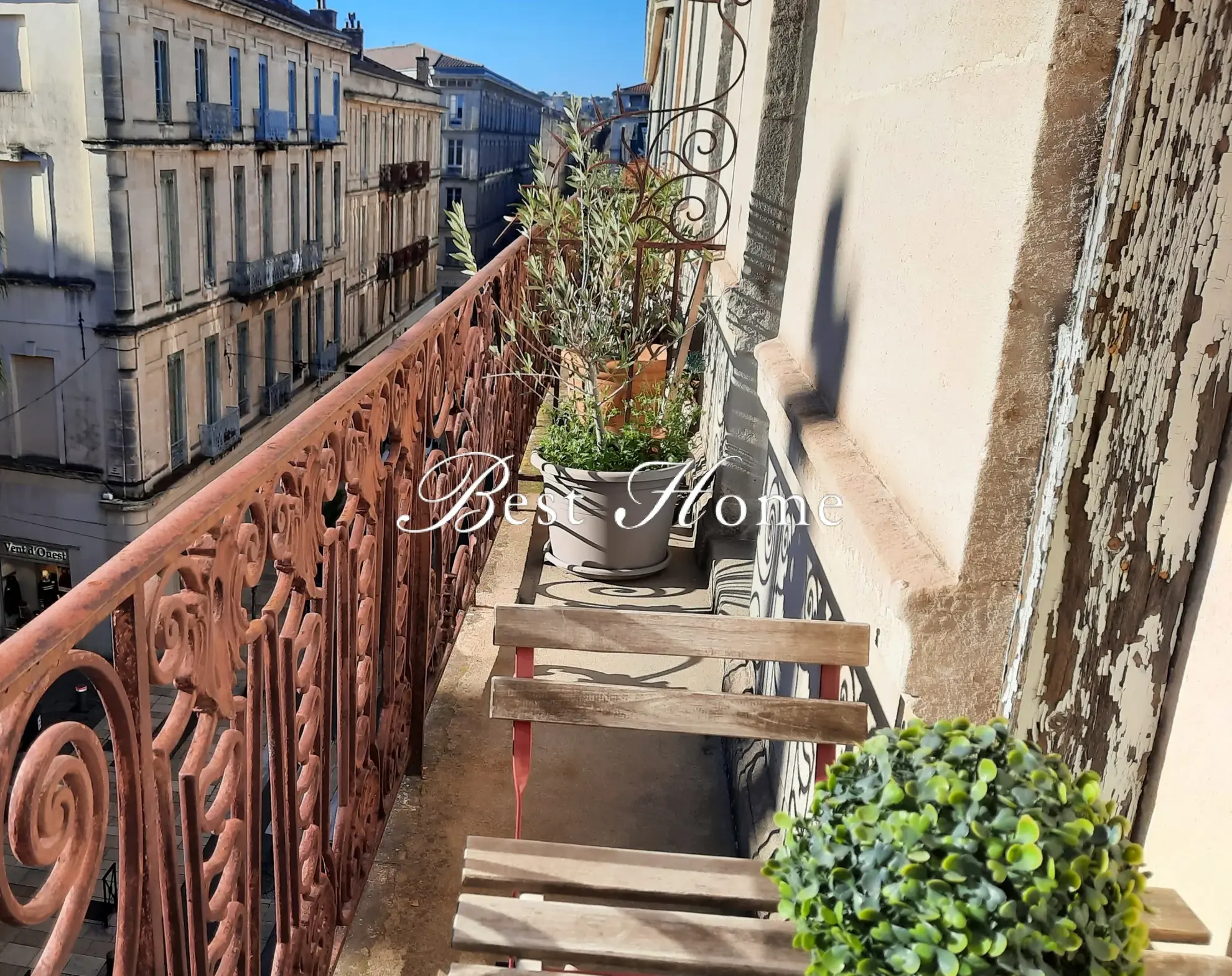 A vendre : Bel appartement lumineux au centre de Nîmes 