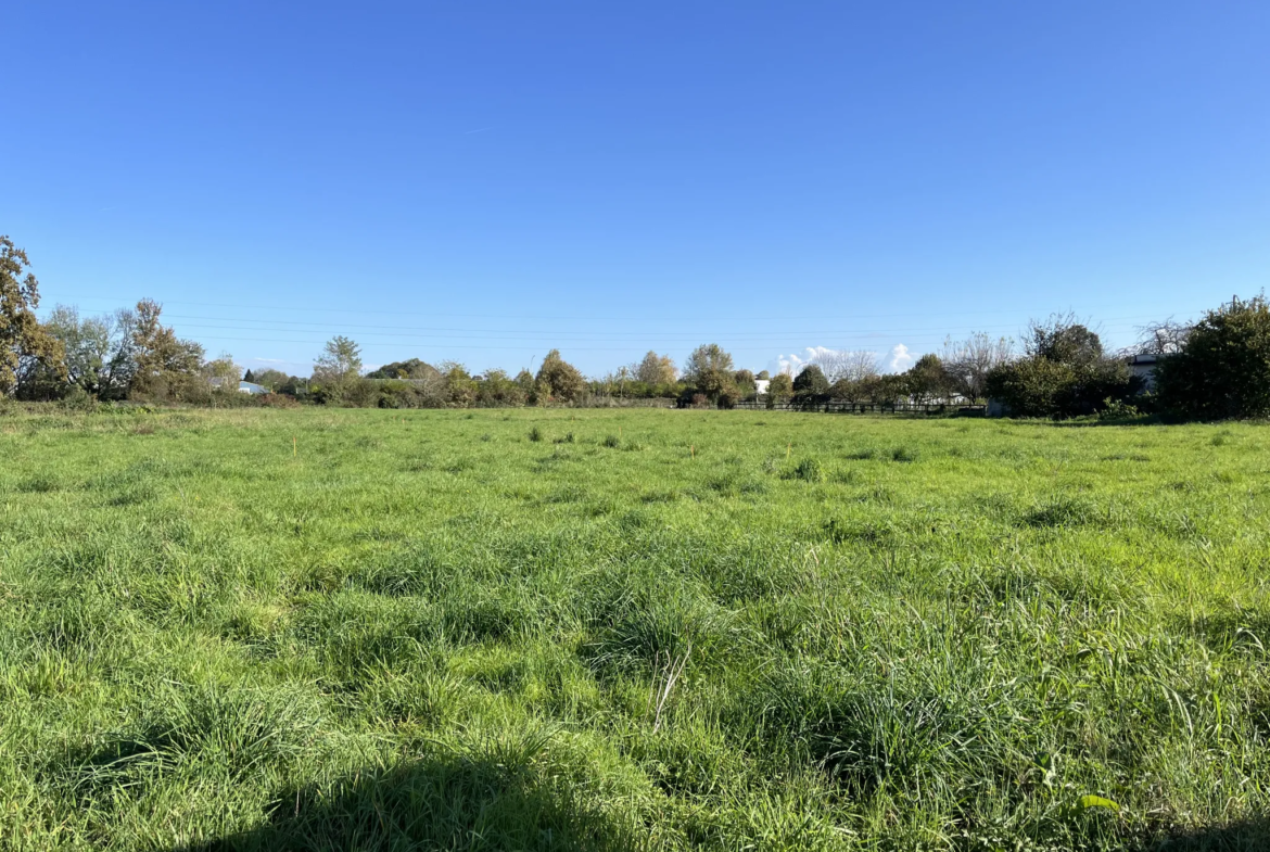 Terrain constructible à Bordères-Sur-L'Échez à vendre 