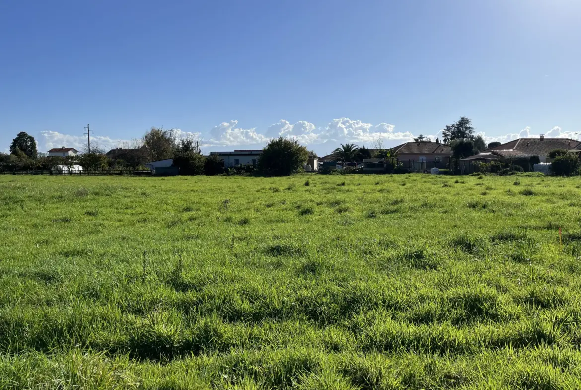 Terrain constructible à Bordères-Sur-L'Échez à vendre 