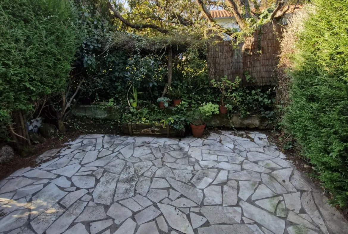 Appartement 3 pièces avec jardin à Meschers sur Gironde 