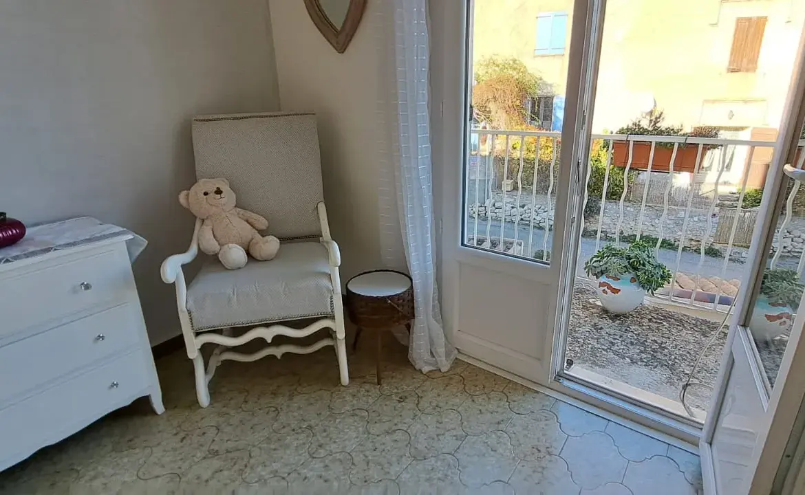 Maison rénovée à Saint Laurent du Verdon avec terrasse et balcon 