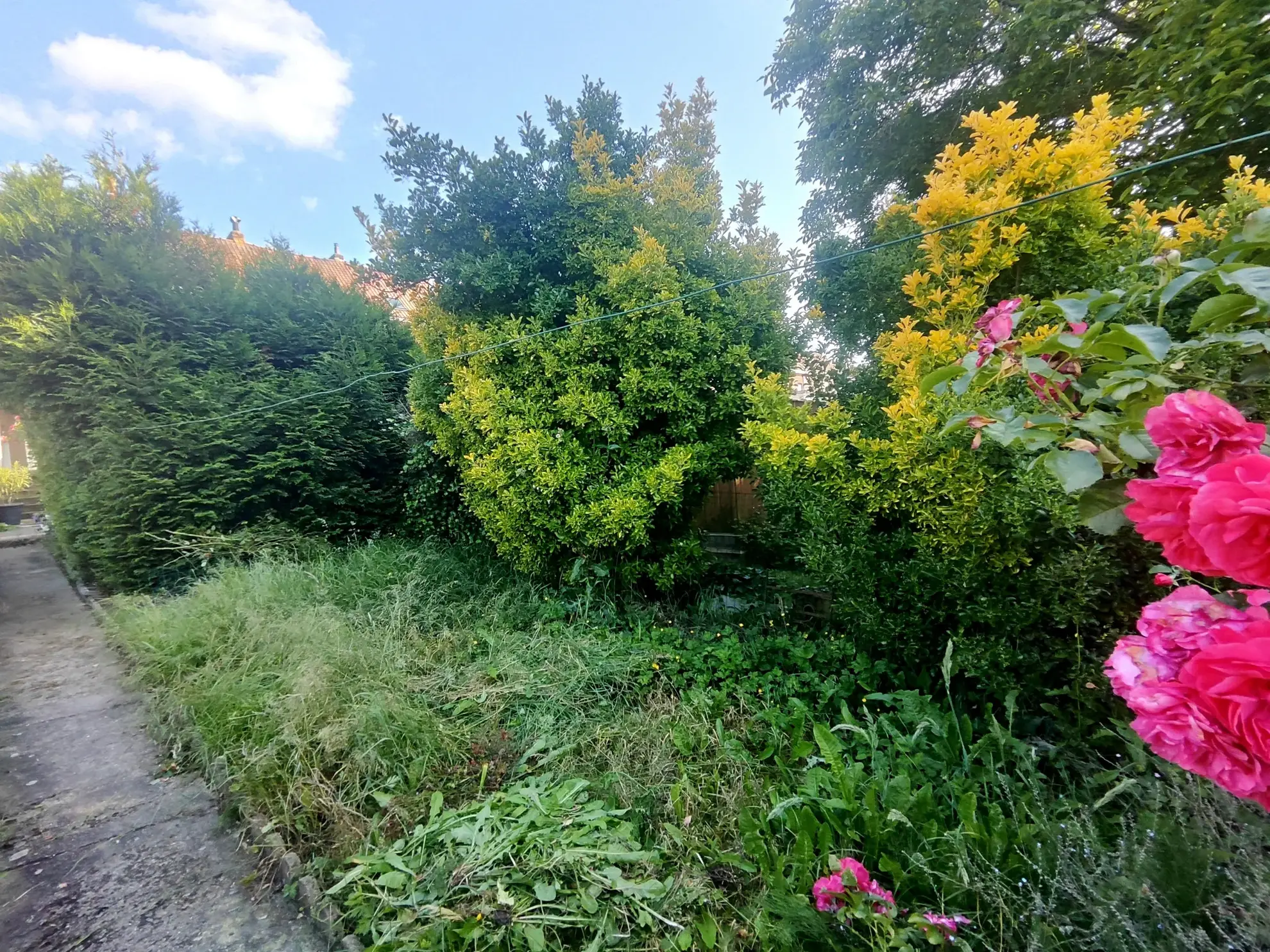 Maison à rénover 112 m² avec jardin et garage à Perenchies 