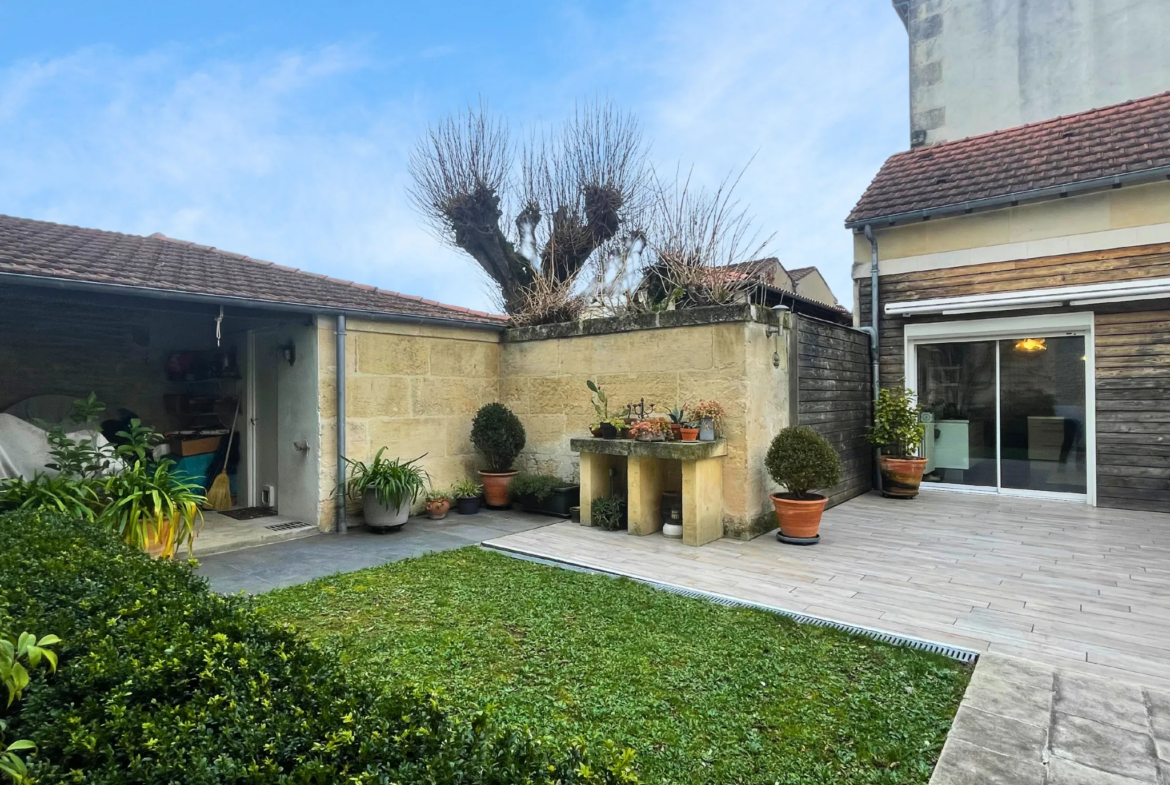 Belle maison de ville à Cognac avec jardin, 3 chambres 