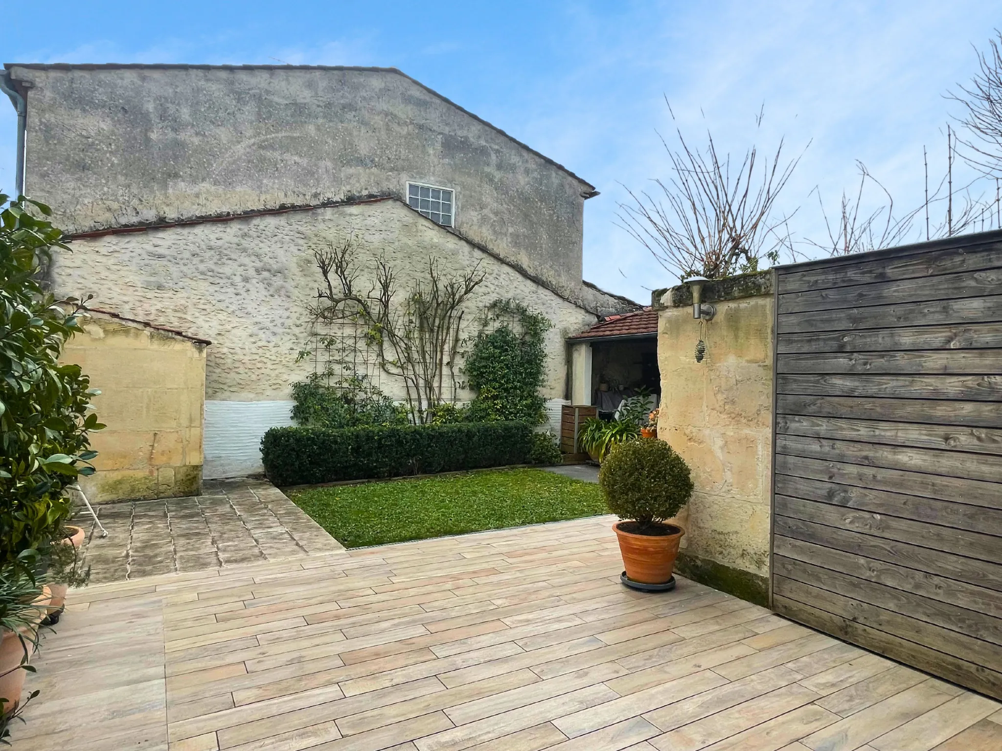 Belle maison de ville à Cognac avec jardin, 3 chambres 