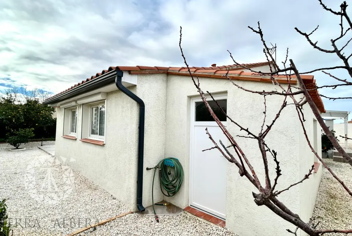 Vente : Villa 4 faces de 94 m2 à St-Hippolyte avec garage 