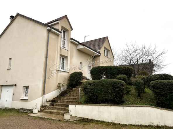 Pavillon spacieux à vendre à Nevers, 180 m2